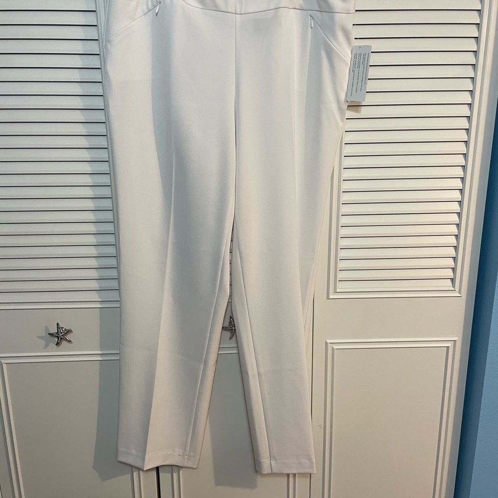 Women’s White Pull-On Pants